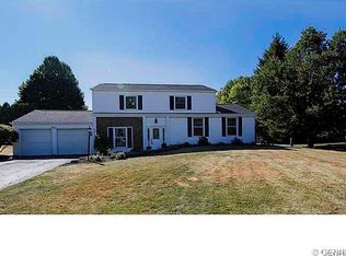 621 Apple Grove Cir, Webster, NY 14580