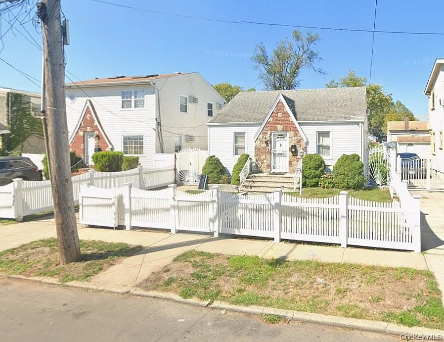 1st image of 11922 237th Street