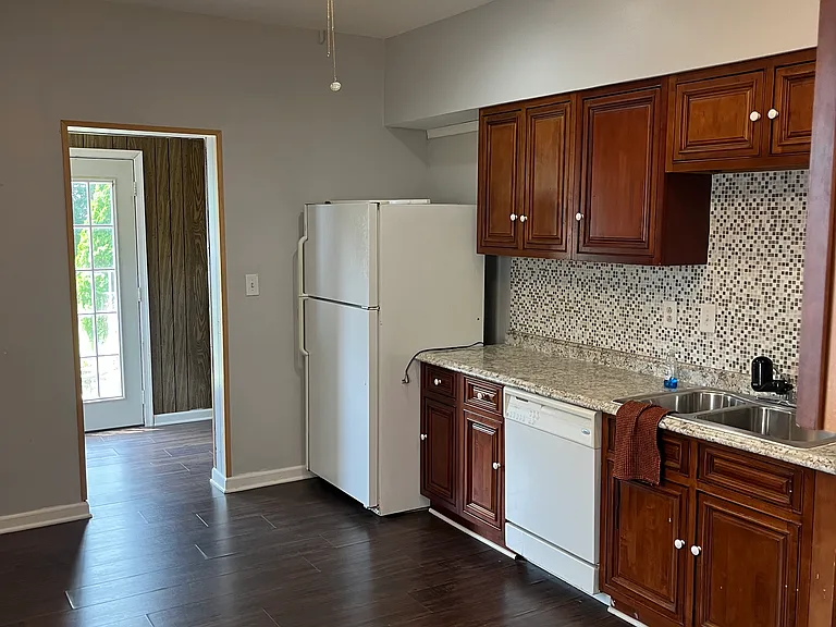 163 W Main St — Photo 2