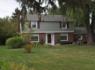 4154 Trailing Dr, Williamsville, NY 14221