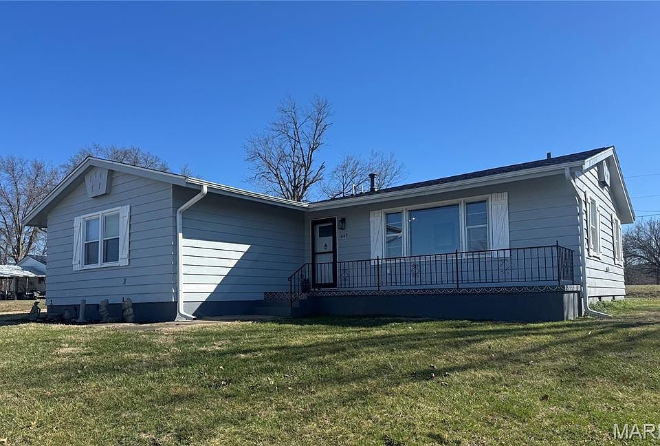 1st image of 647 Dawson Dr