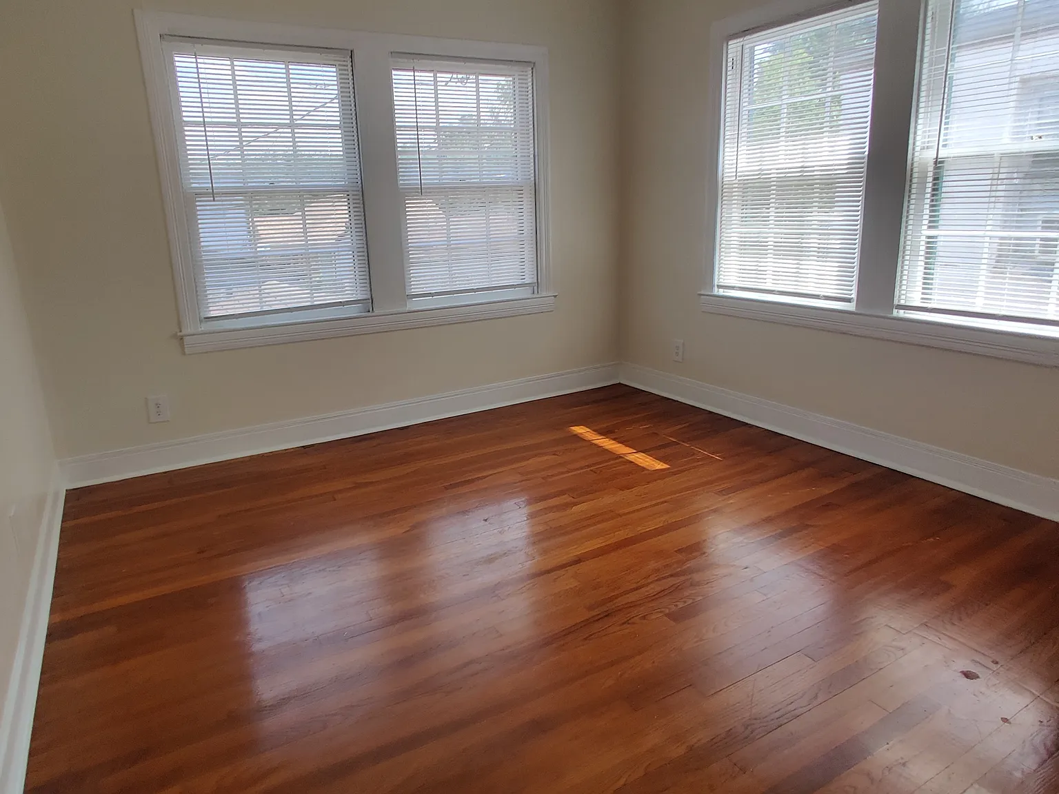 Leeland St, Houston — Photo 4