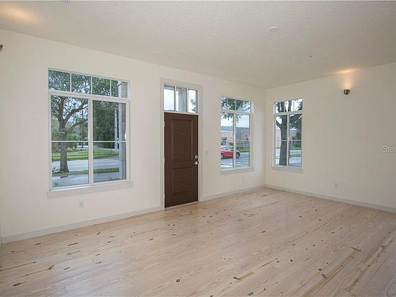 3rd image of 775 Lake Baldwin Ln