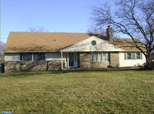 2565 Exton Rd, Hatboro, PA 19040