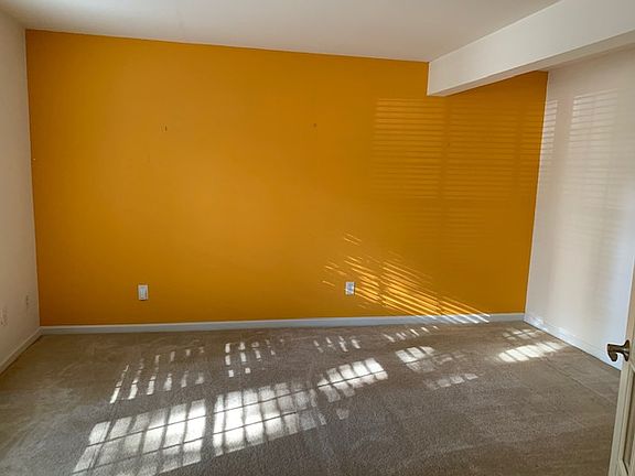 1st floor bedroom/Flexroom with accent wall