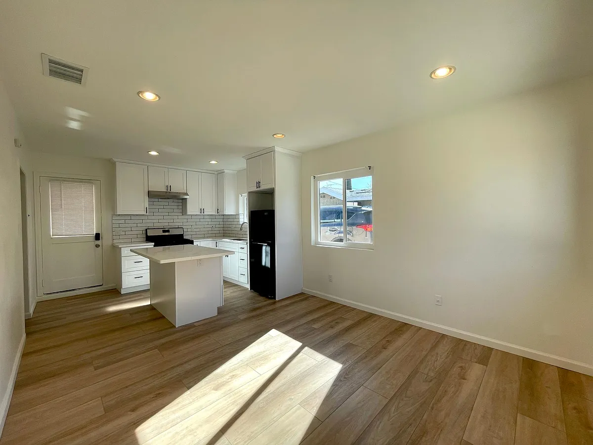 Building Photo - 6946 Gentry Ave