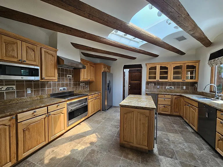 1306 Lejano Ln — Photo 12