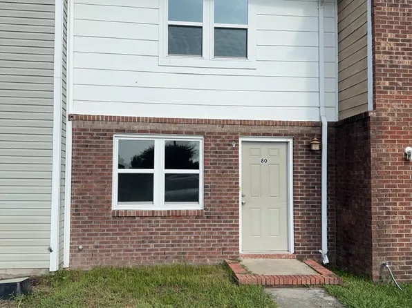 80 Balsam Rd, Jacksonville, NC 28546