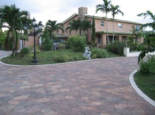 2151 S Hiatus Rd., Davie, FL 33325