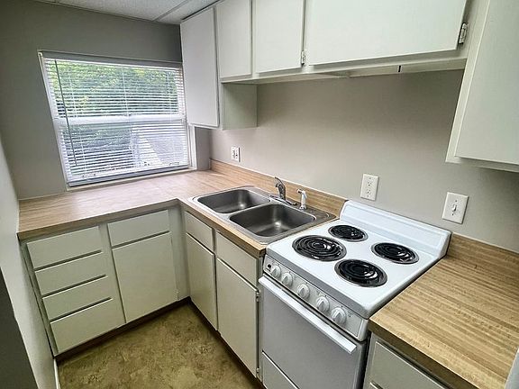 4th image of 502 Pennsylvania Ave #506