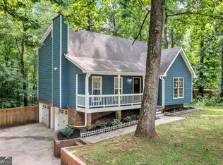 904 Pointe Cir, Woodstock, GA