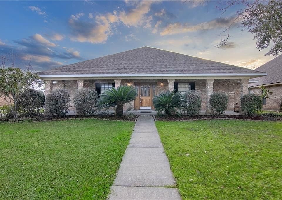 1st image of 406 Tealwood Dr
