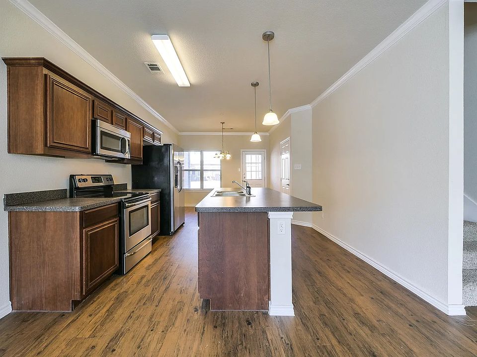 2nd image of 5517 Dolores Pl
