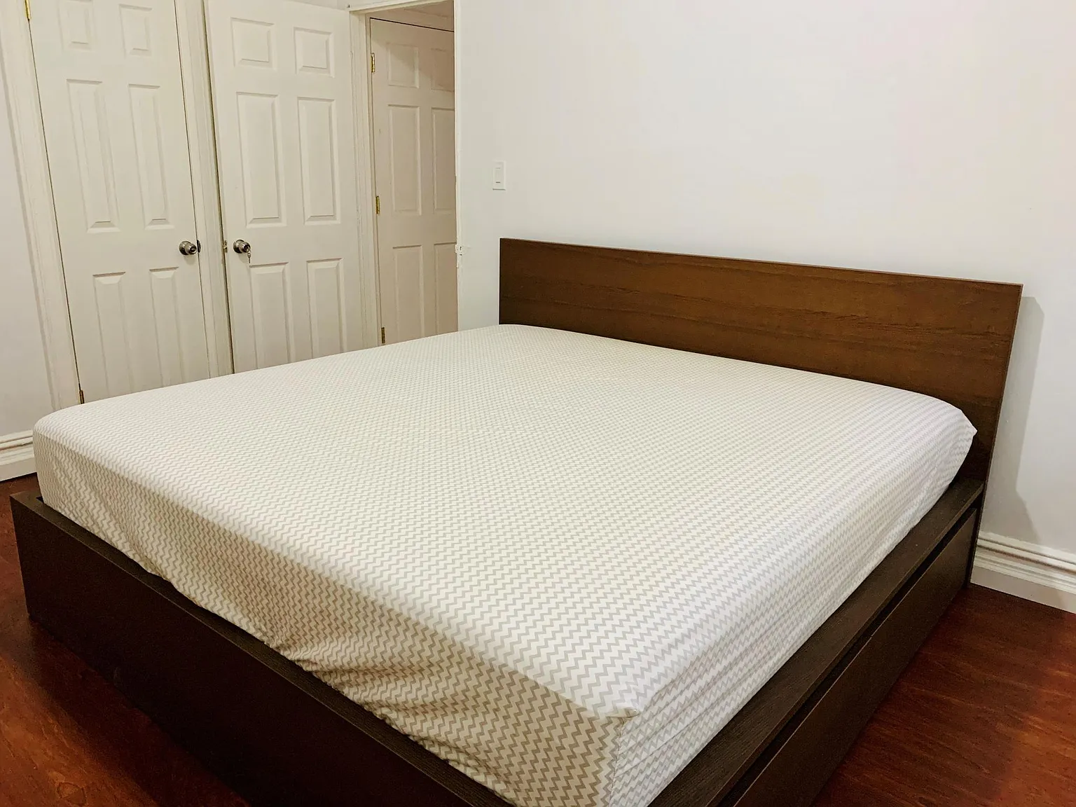 2 bed, 900 sqft, $2,200 — Photo 4