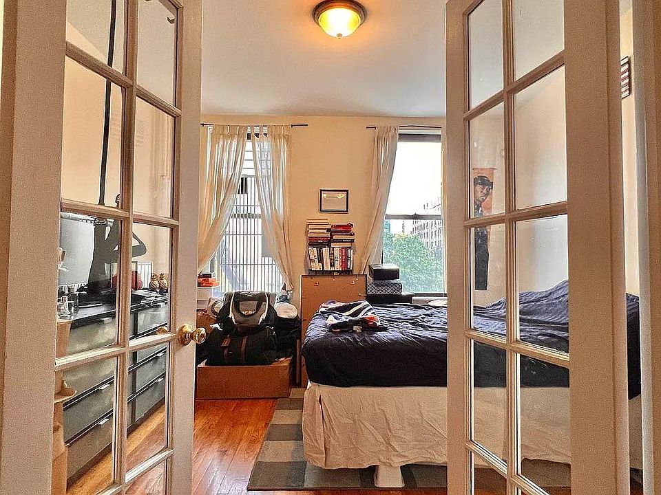 1st image of 564 Amsterdam Ave APT 3C