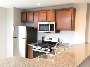 932 9th Ave #6, Huntington, WV 25701