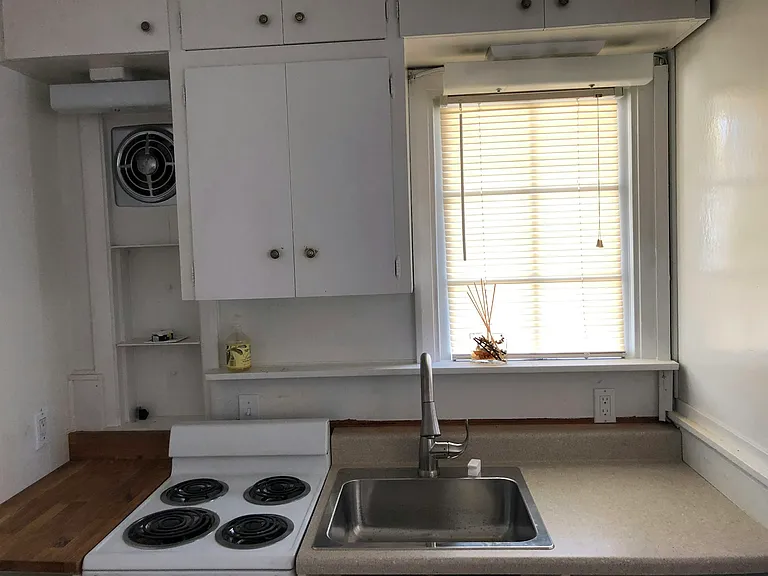 305 S Peasley St #1 — Photo 11