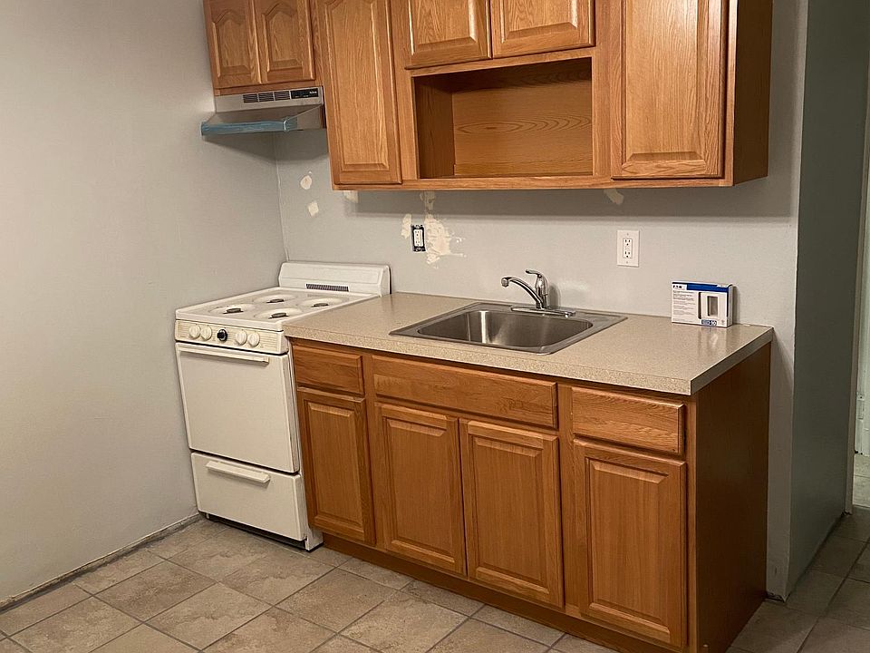 1st image of 3958 N 6th St #1