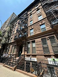 349 West 44th Street in Hell&#39;s Kitchen