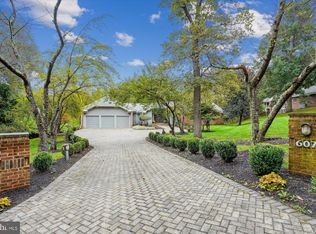607 Deerfield Pond Ct, Great Falls, VA 22066
