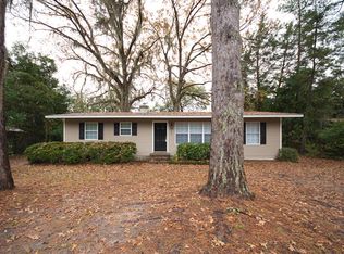 1814 Canterbury Dr, Valdosta, GA 31602