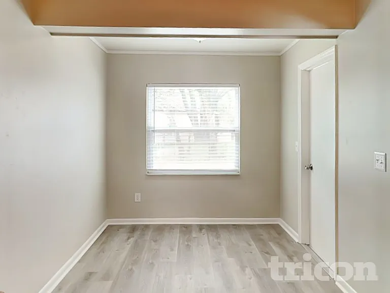 1404 Fernwood Pl — Photo 7