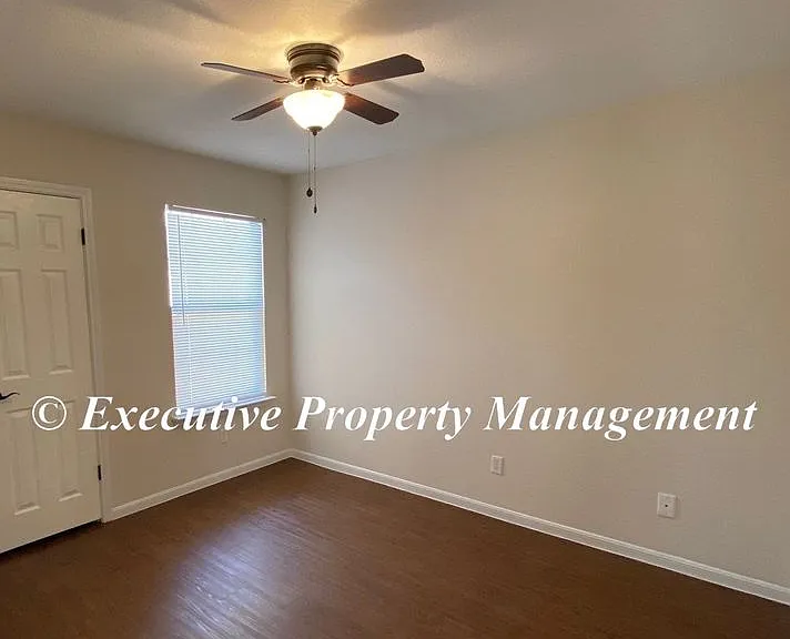 917 Whirlaway Dr — Photo 6