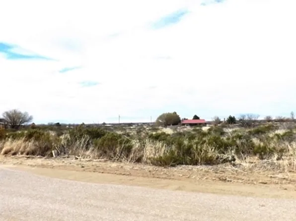 16 King Bird Ln, Tularosa, NM 88352