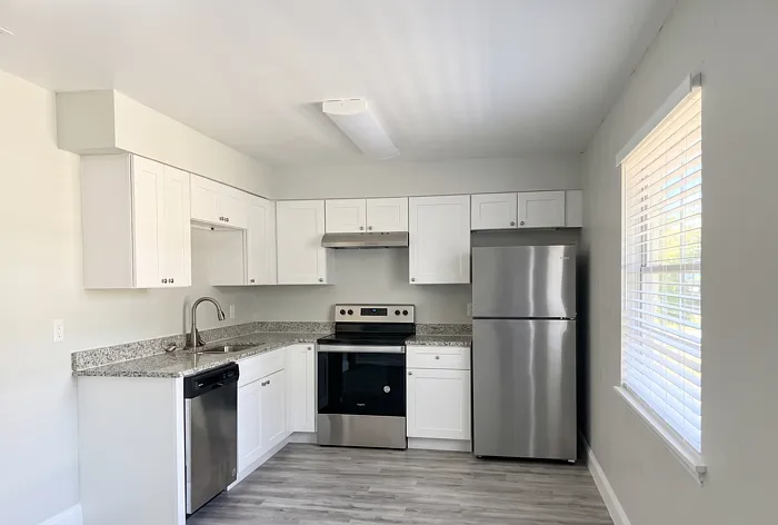 125 S Salisbury Ave #B4 — Photo 1