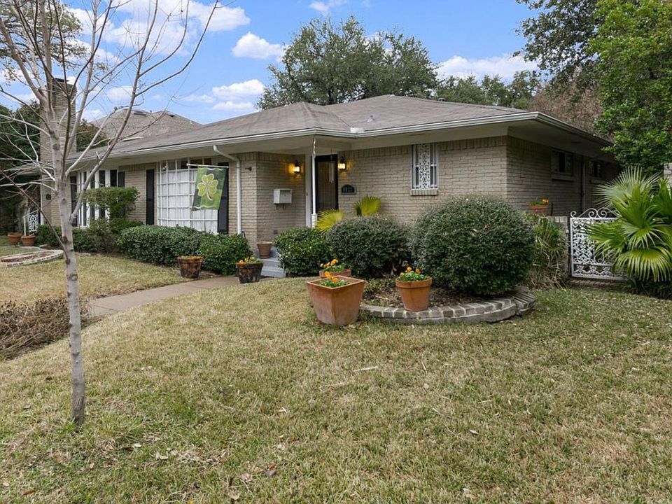 1st image of 9022 Villa Park Cir #9022