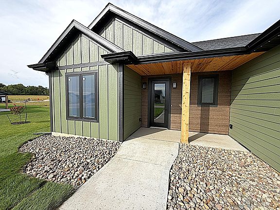 4th image of 145 Rolling Hills Dr