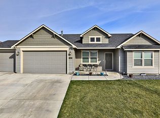 6401 Turf Paradise Dr, Pasco, WA