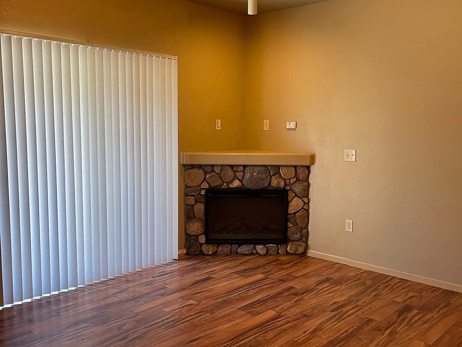 Studio, 634 sqft, $1,067 — Photo 4