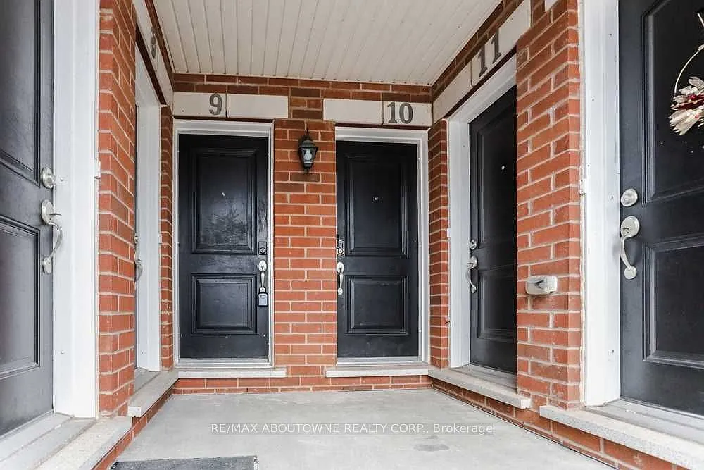 2 bed, $2,690 — Photo 2