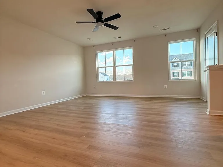14 Snickers Ct — Photo 8