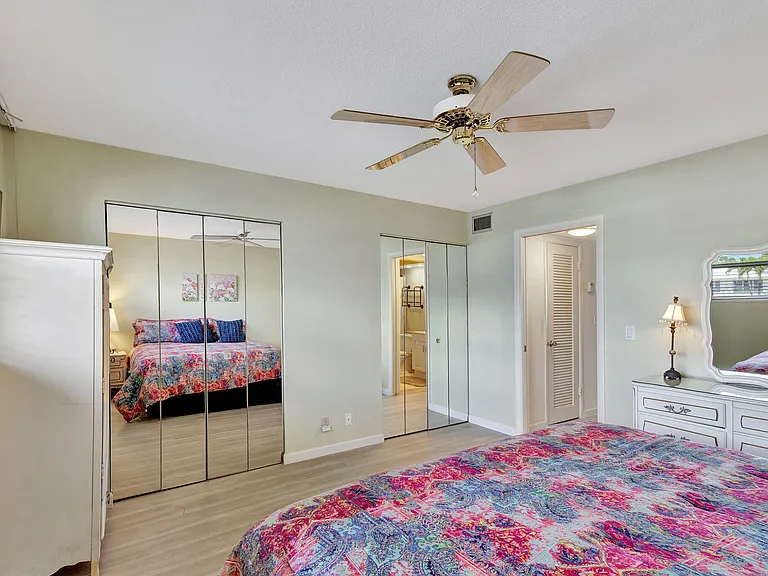 100 Shore Ct #210 — Photo 24
