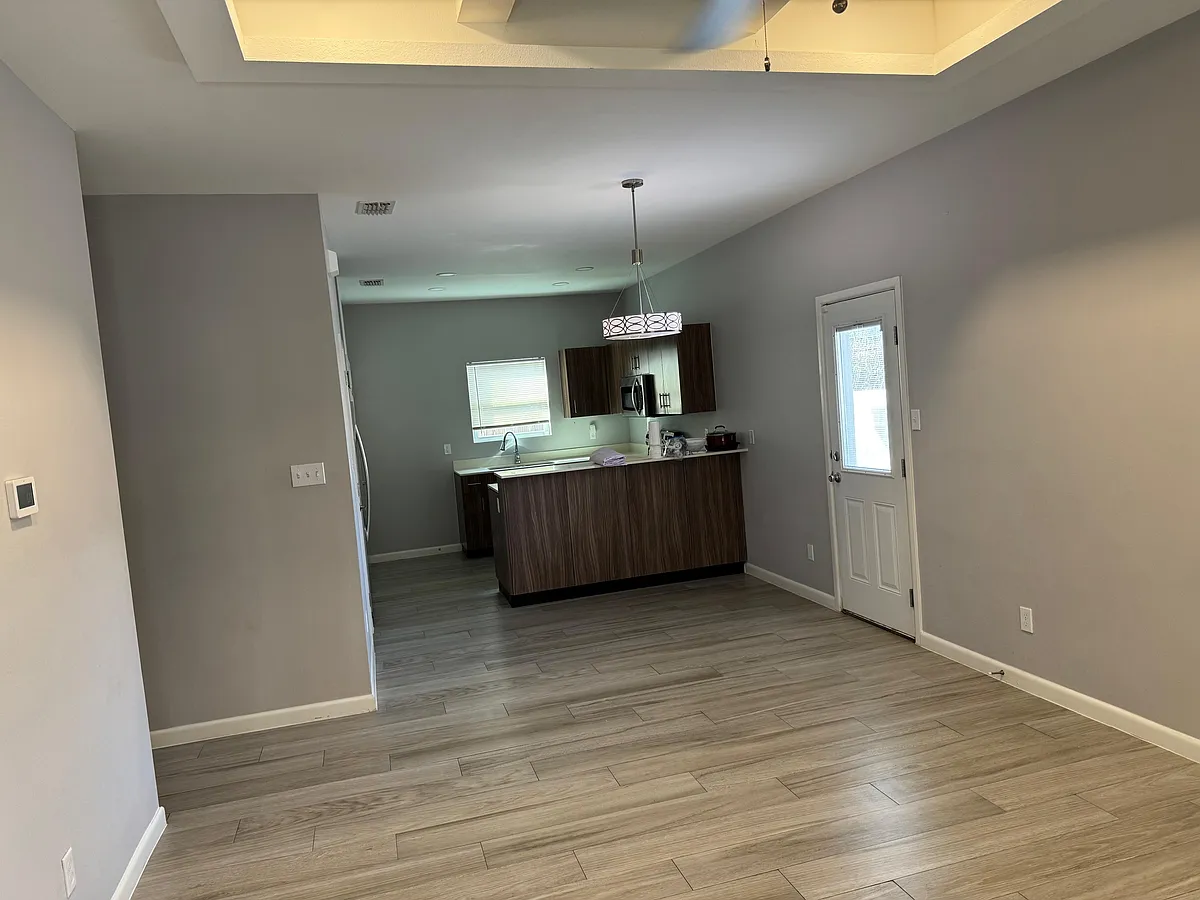 Living room - 3601 Tinsley Ave #4