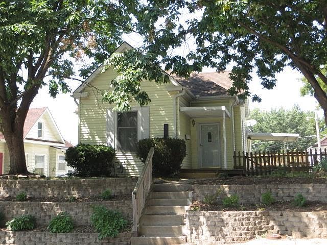 1st image of 2905 Francis St