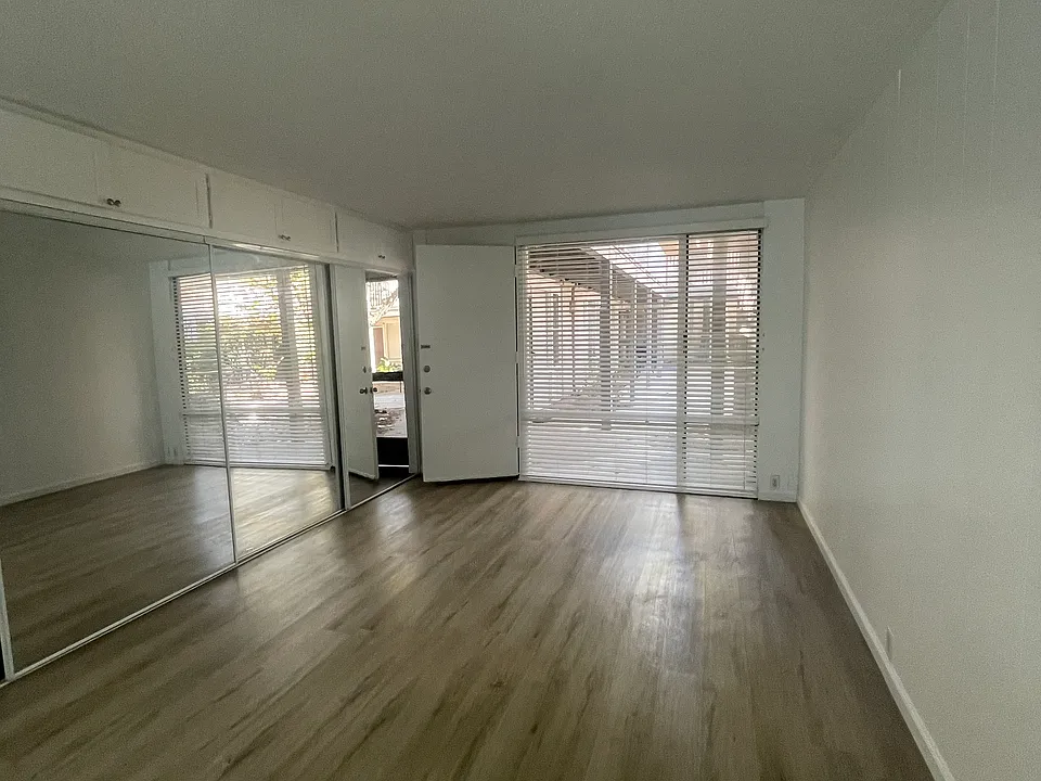 Belmont Apartments