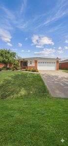 7697 Carrousel Blvd, Westland, MI, 48185