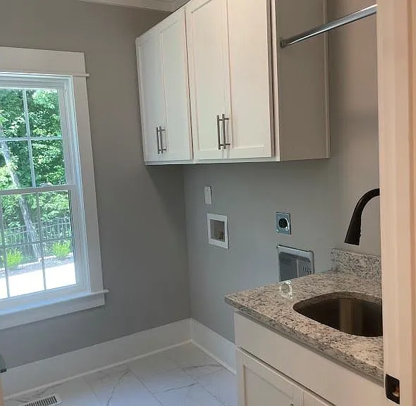 7221 Static Way — Photo 3