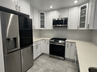 850 Moraga Dr APT 3, Los Angeles, CA 90049