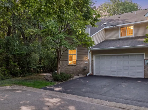 8271 Kimball Dr, Eden Prairie, MN 55347