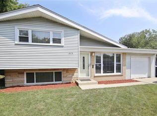 805 Fair Ln, Northbrook, IL 60062