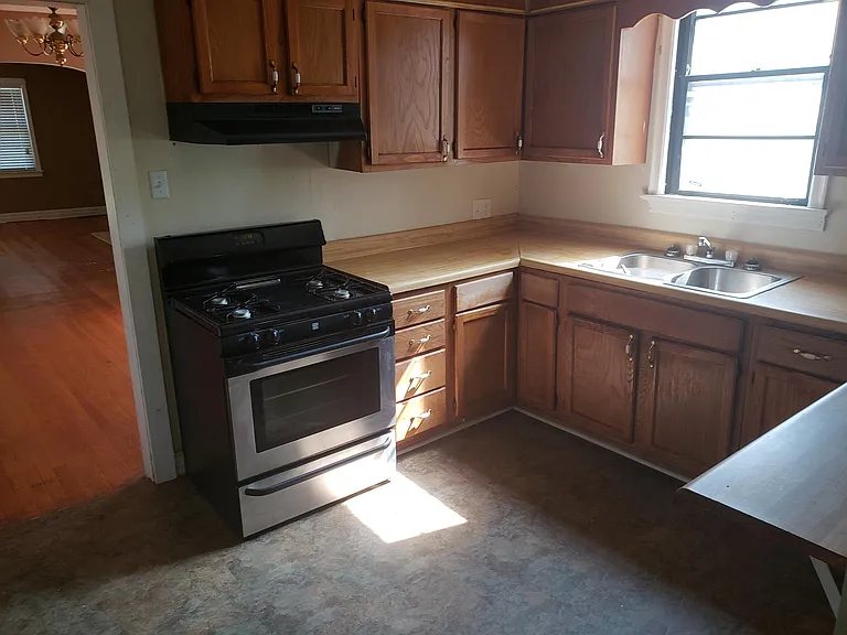 1037 4th Ct W — Photo 4