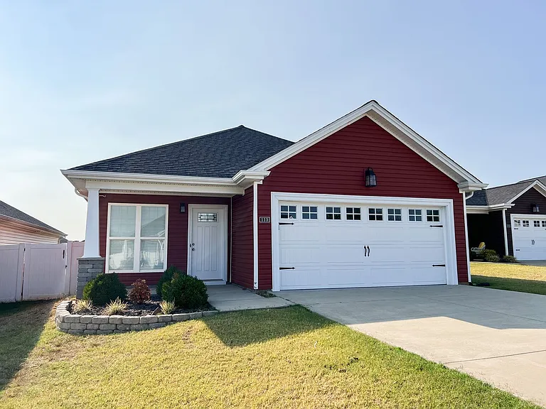 113 Sir Barton Ct — Photo 2