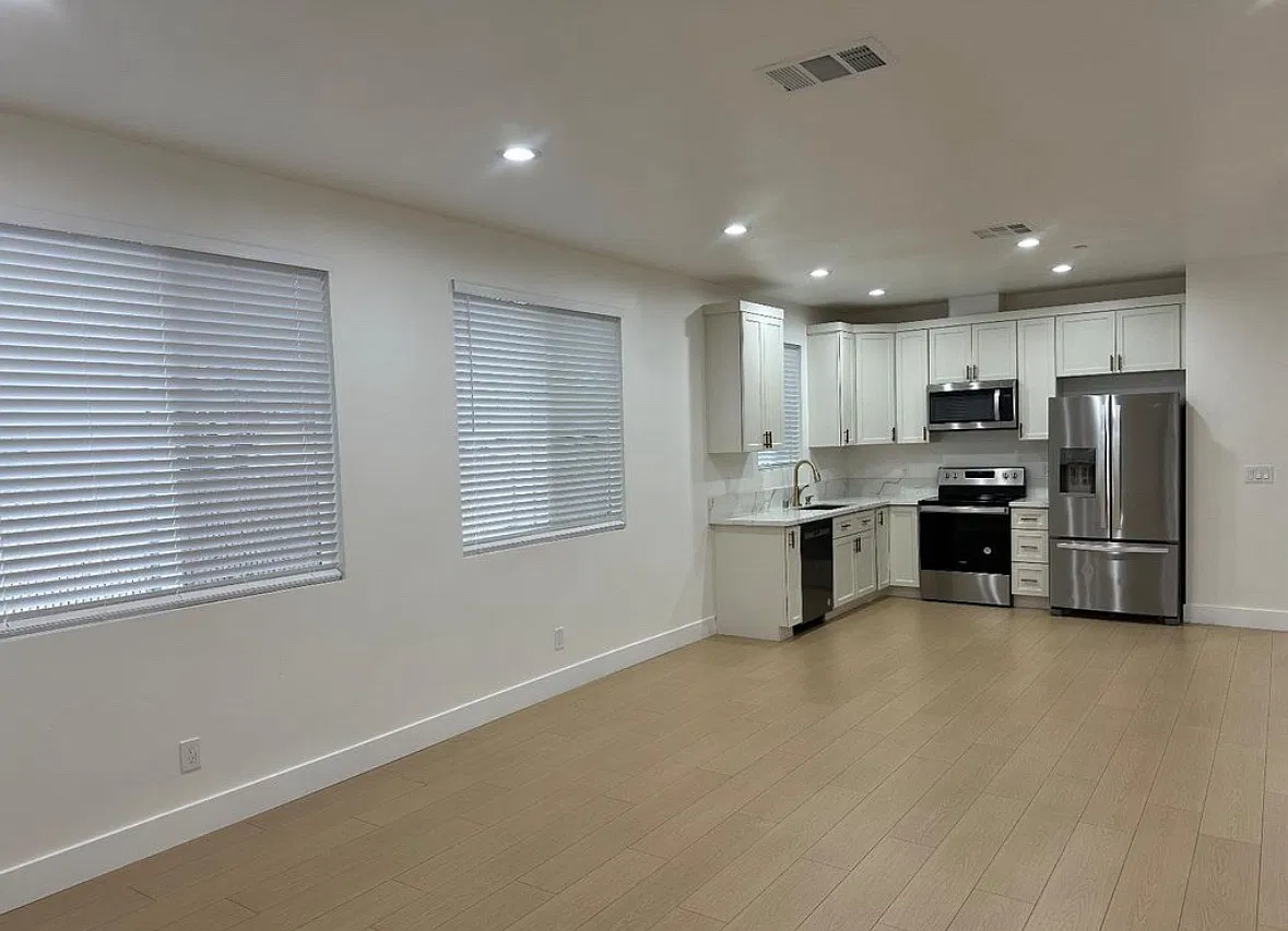 2311-2315 Downar Way — Photo 3