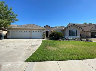 1129 W Pepper Dr, Hanford, CA 93230