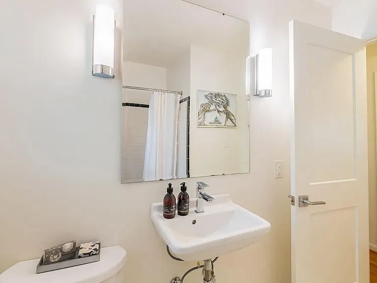 324 Parkway St — Photo 13