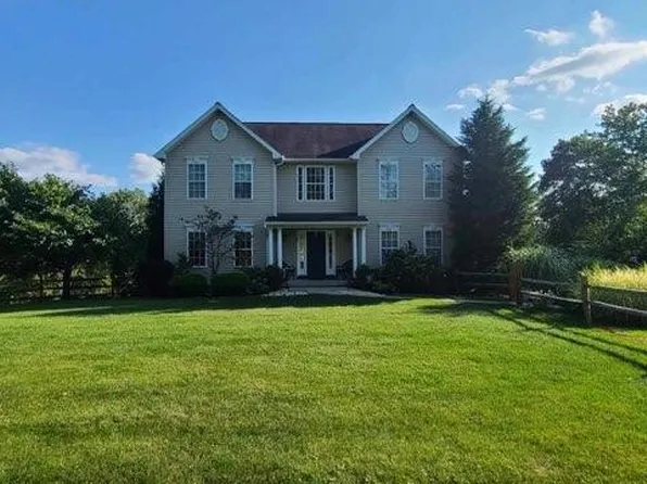 133 Cherrywood Dr, Glenshaw, PA 15116